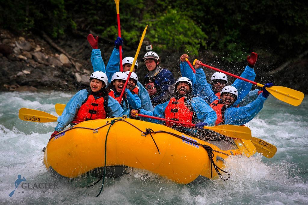 Whitewater Lodge Golden Kültér fotó