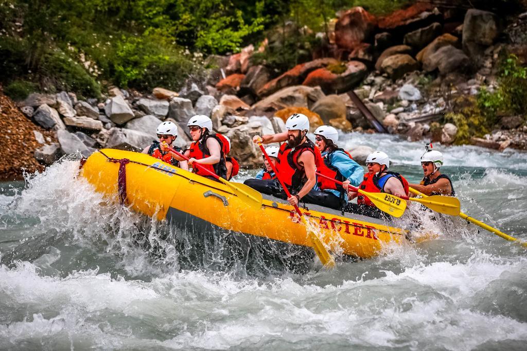 Whitewater Lodge Golden Kültér fotó